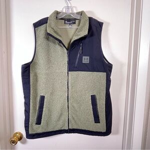 Under Armour UA Mission Boucle Vest Size XL Green/Black